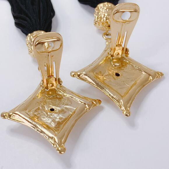 Vintage 1980s Gold Tone Red Glass Long Black Tassel Clip On Runway Earrings - Picture 10 of 12